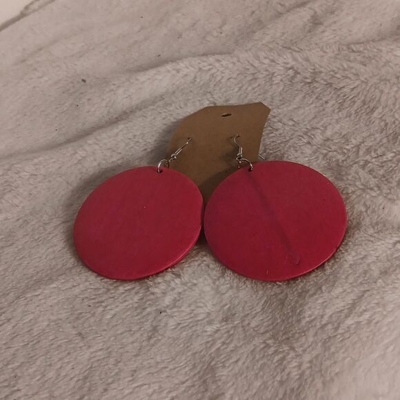 Pink Round Wooden Pierced Earrings - Picture 4 of 4